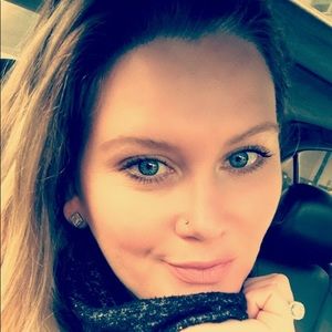 Meet your Posher, LALA